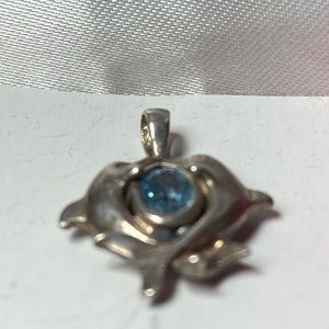 Dolphin  figure kiss pedant Sterling silver